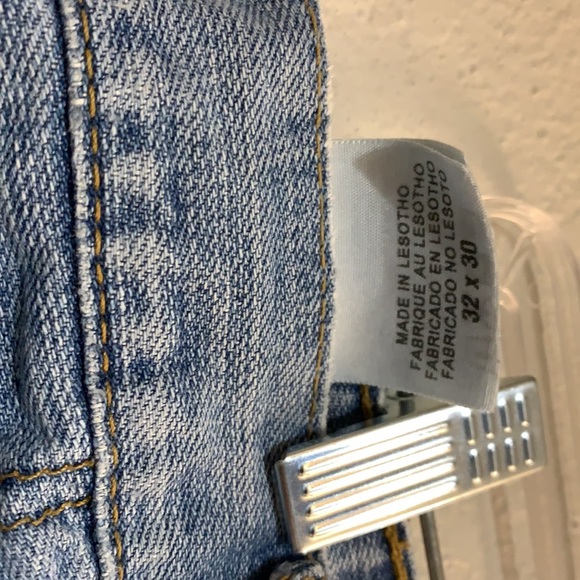 Vintage Levi’s - Picture 2 of 3